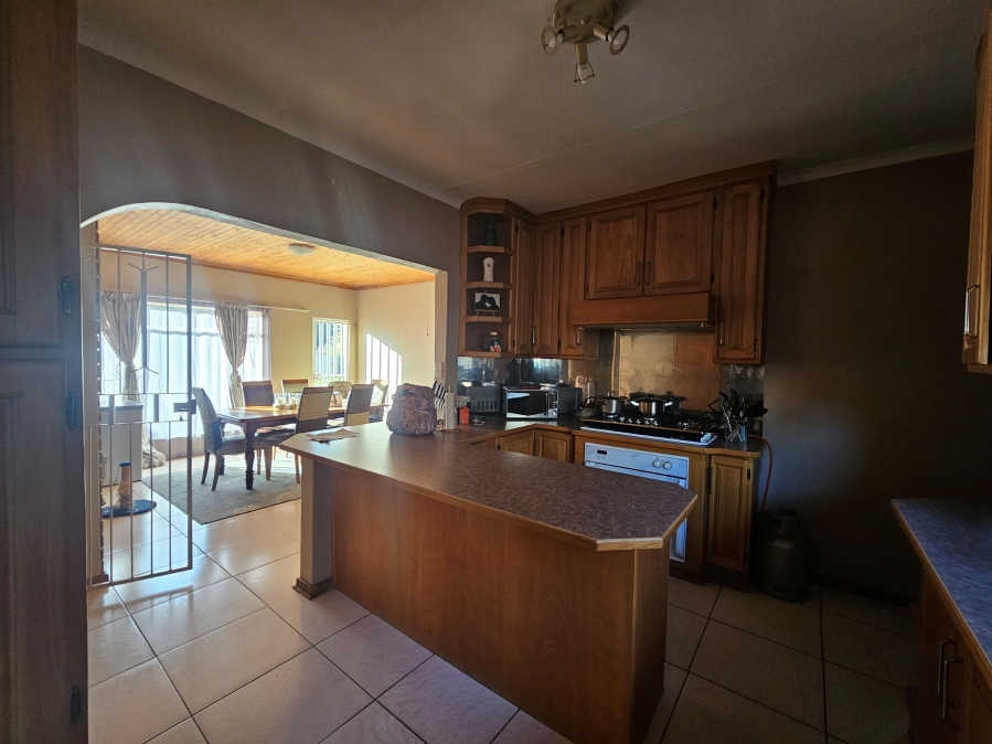 To Let 3 Bedroom Property for Rent in Wilkoppies North West